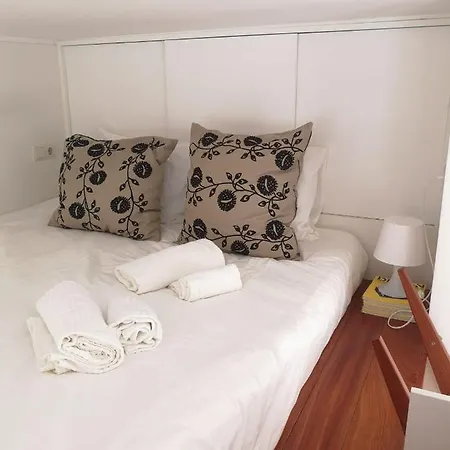 4Door Apartment